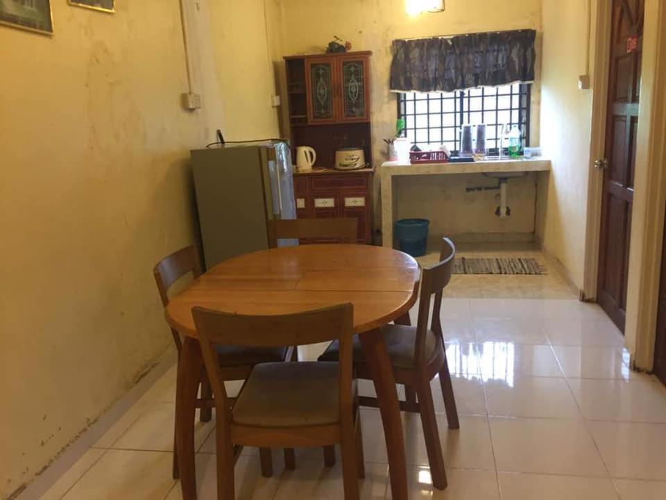 Trisya Homestay Kuala Terengganu Extérieur photo
